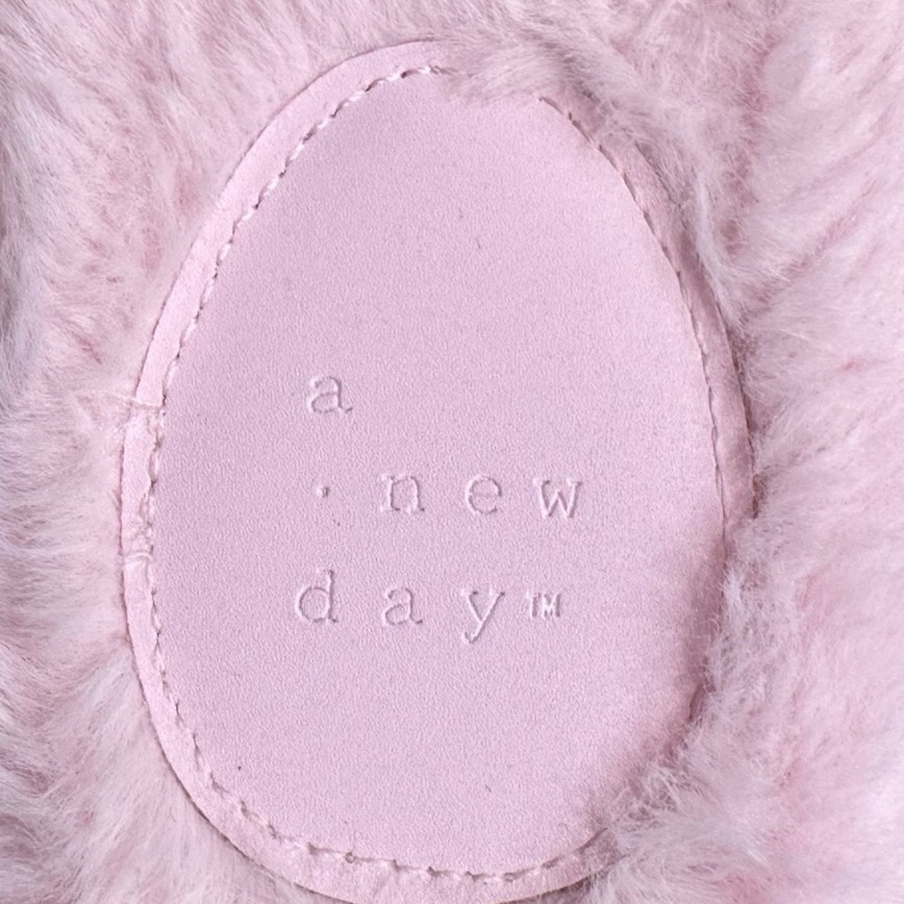 A New Day Slippers Women Size 7 Pink Excellent‎ Faux Fur Criss Cross Slides - Picture 4 of 7